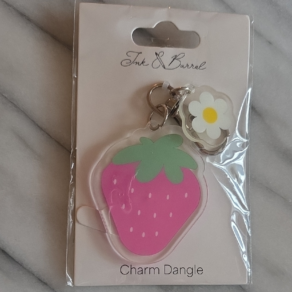 NWT Ink & Barrel 🍓 Strawberry and Daisy Charm Dangle!  2/$15 Or 3/$20!